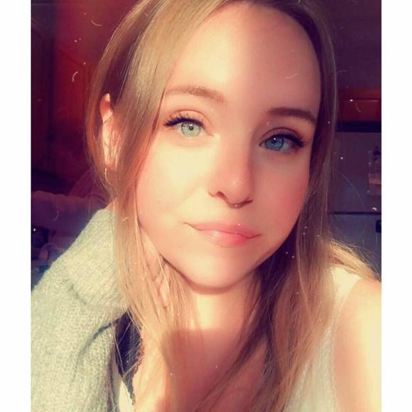 Meet your Posher, Erica - Picture 1 of 1